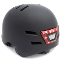 Luce intelligente del casco anteriore e posteriore chiusa